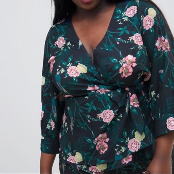 ASOS Curve Tops - Fashion Union Plus Wrap Top In Romantic Floral